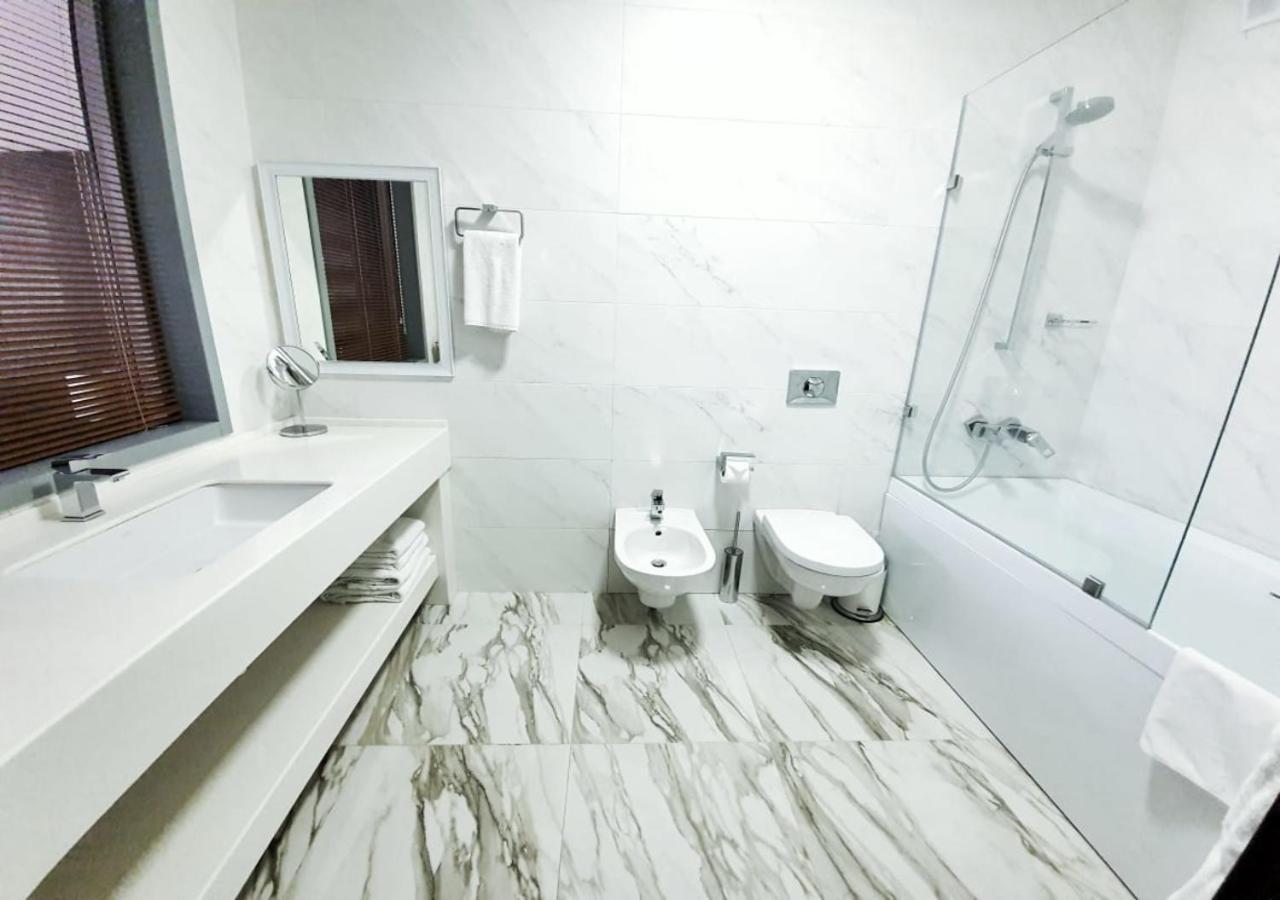 The One Hotel Astana Bagian luar foto